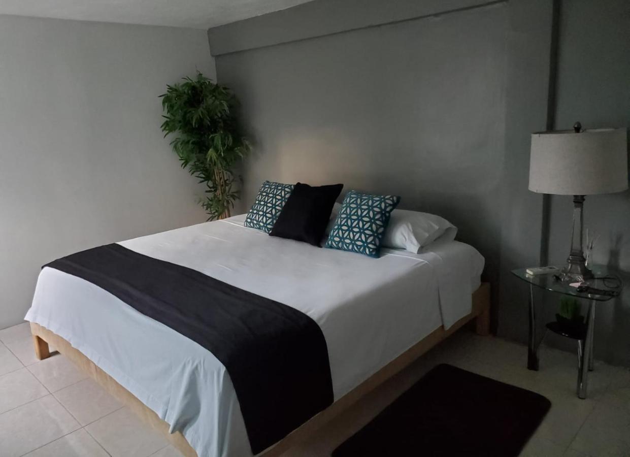 Downtown Hostel Chetumal Bagian luar foto